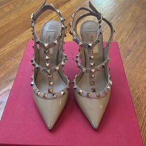 Valentino patent leather rockstars sling back pump size 35